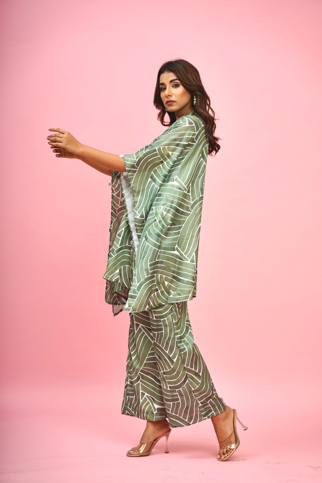 Green abstract kaftan Satin set