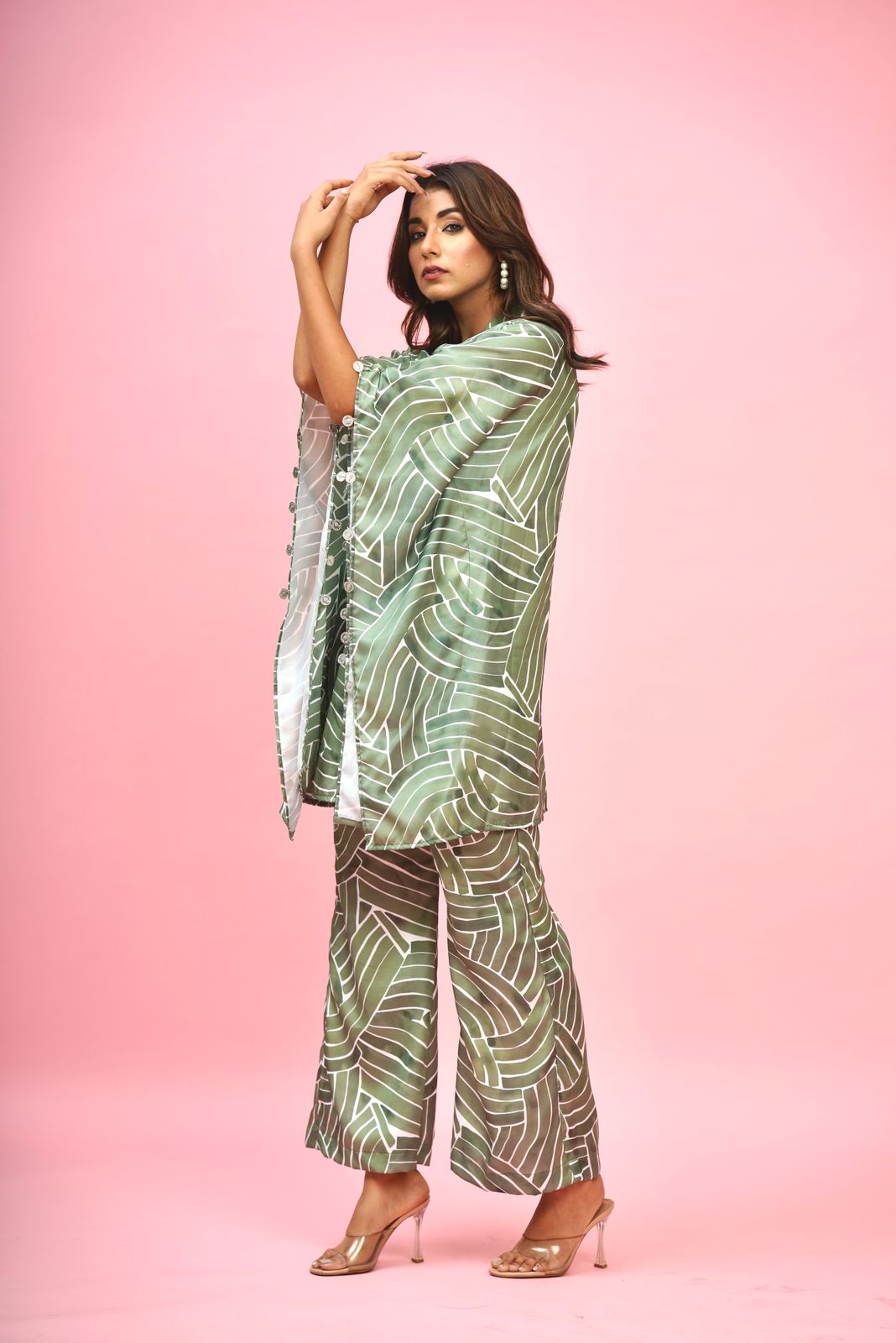 Green abstract kaftan Satin set