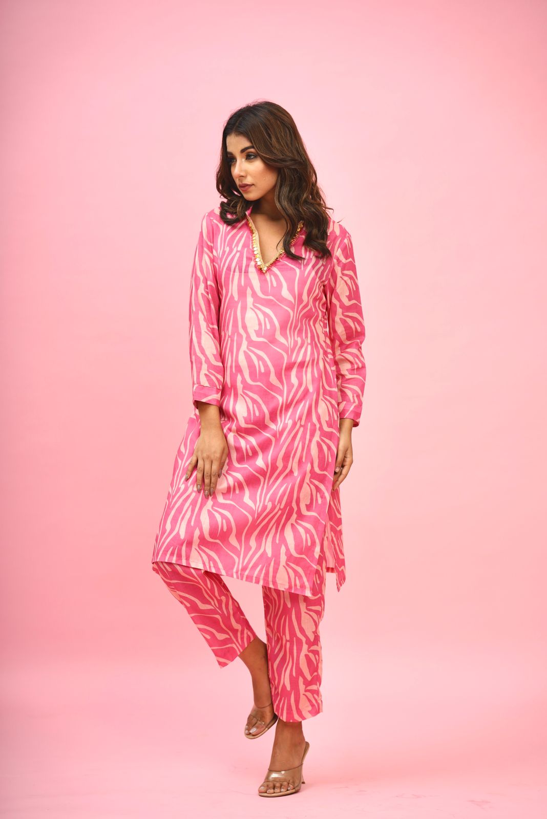 Pink Neck Detailing Cotton Set